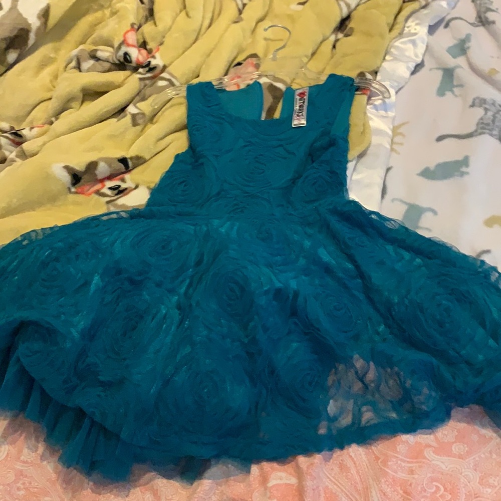 Girls dress